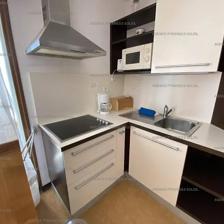 Bel F2/cabine Les Angles, Proches Pistes, Parking, Classe 1 Etoile - Fr-1-295-141 Apartment